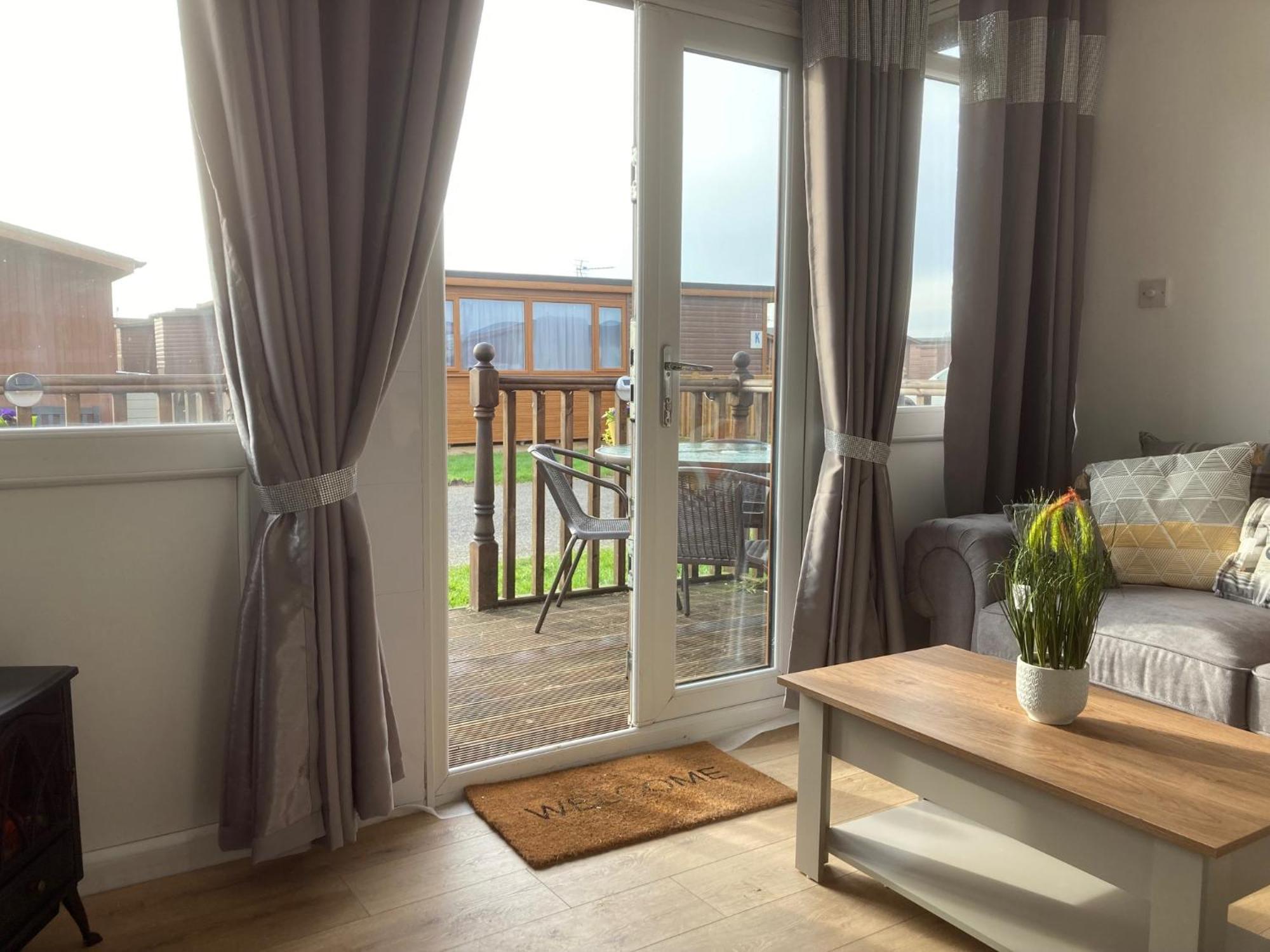 J16 Mablethorpe Pet Friendly Chalet Екстериор снимка